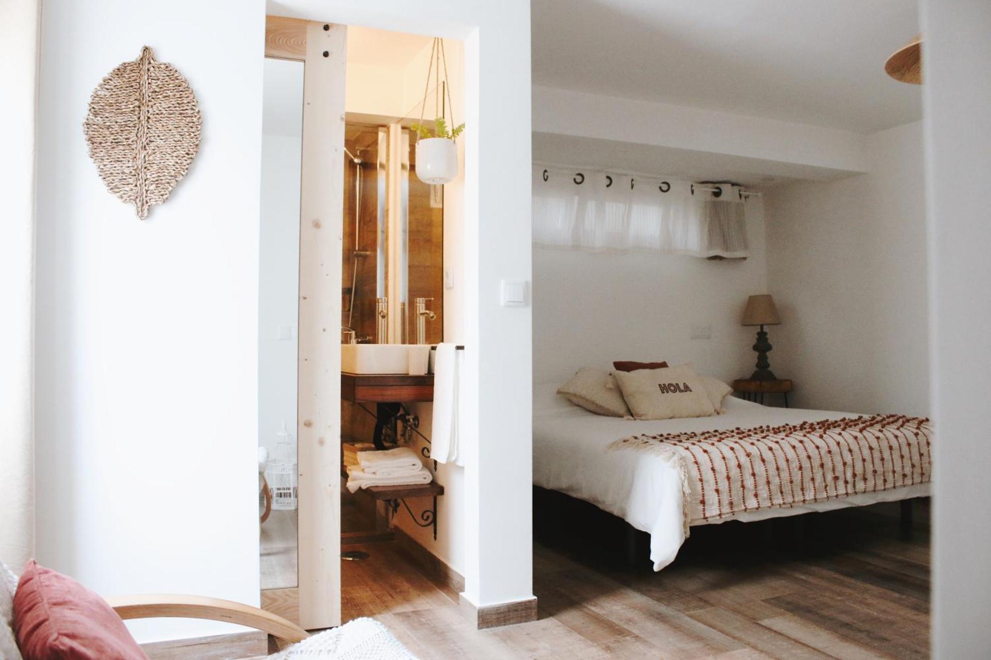 Vila Vale Guest House - Surf & Yoga Charneca  Eksteriør billede