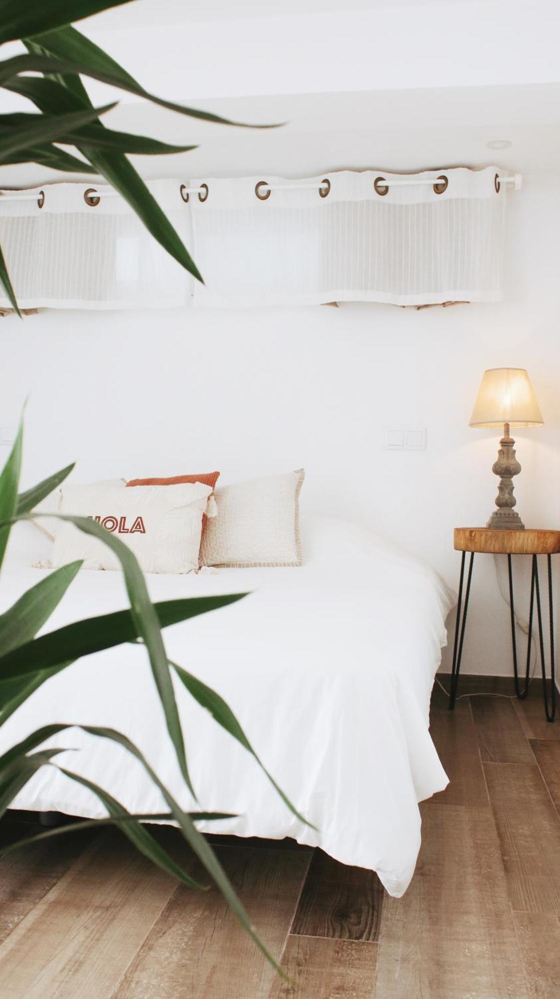 Vila Vale Guest House - Surf & Yoga Charneca  Eksteriør billede