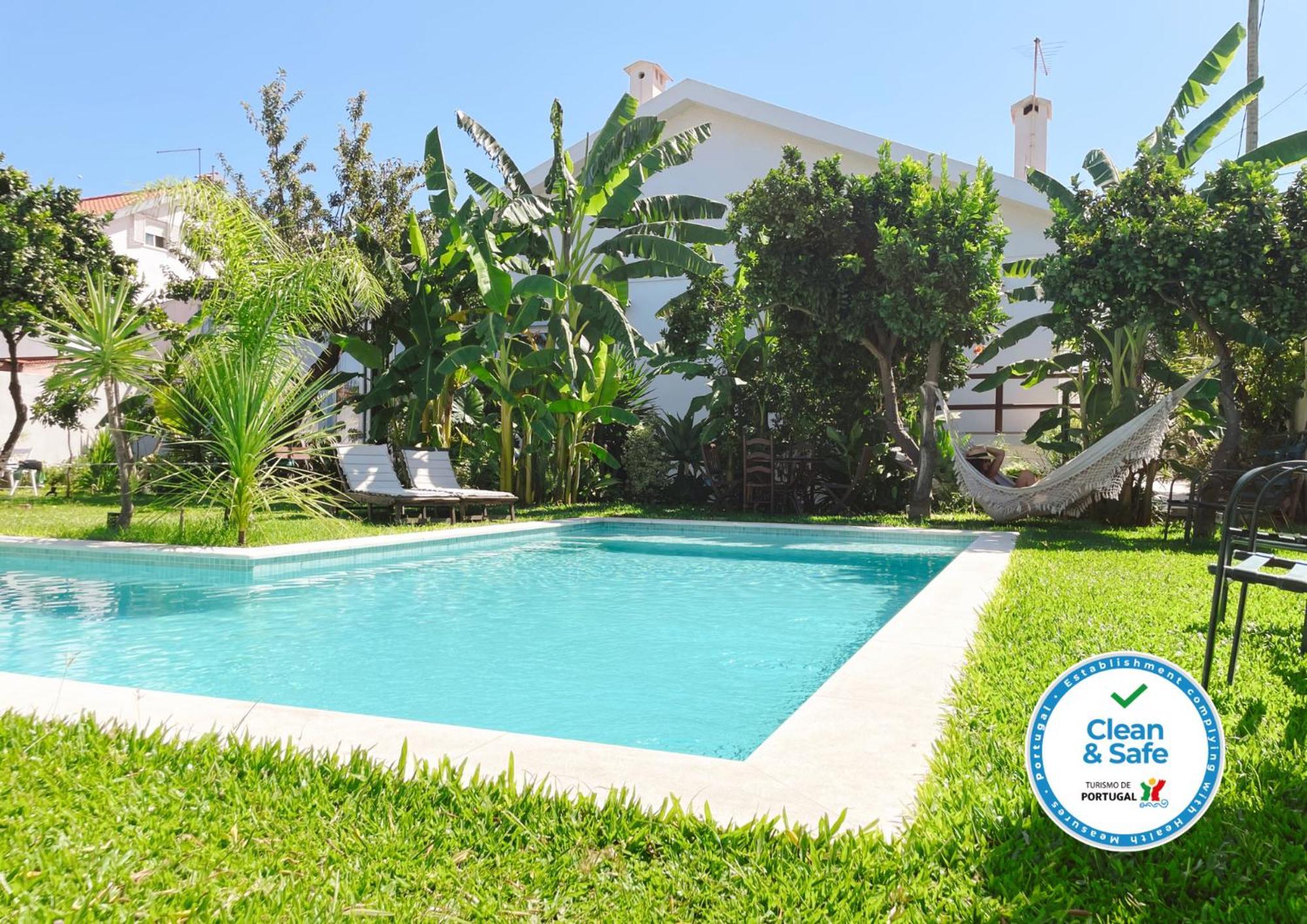 Vila Vale Guest House - Surf & Yoga Charneca  Eksteriør billede